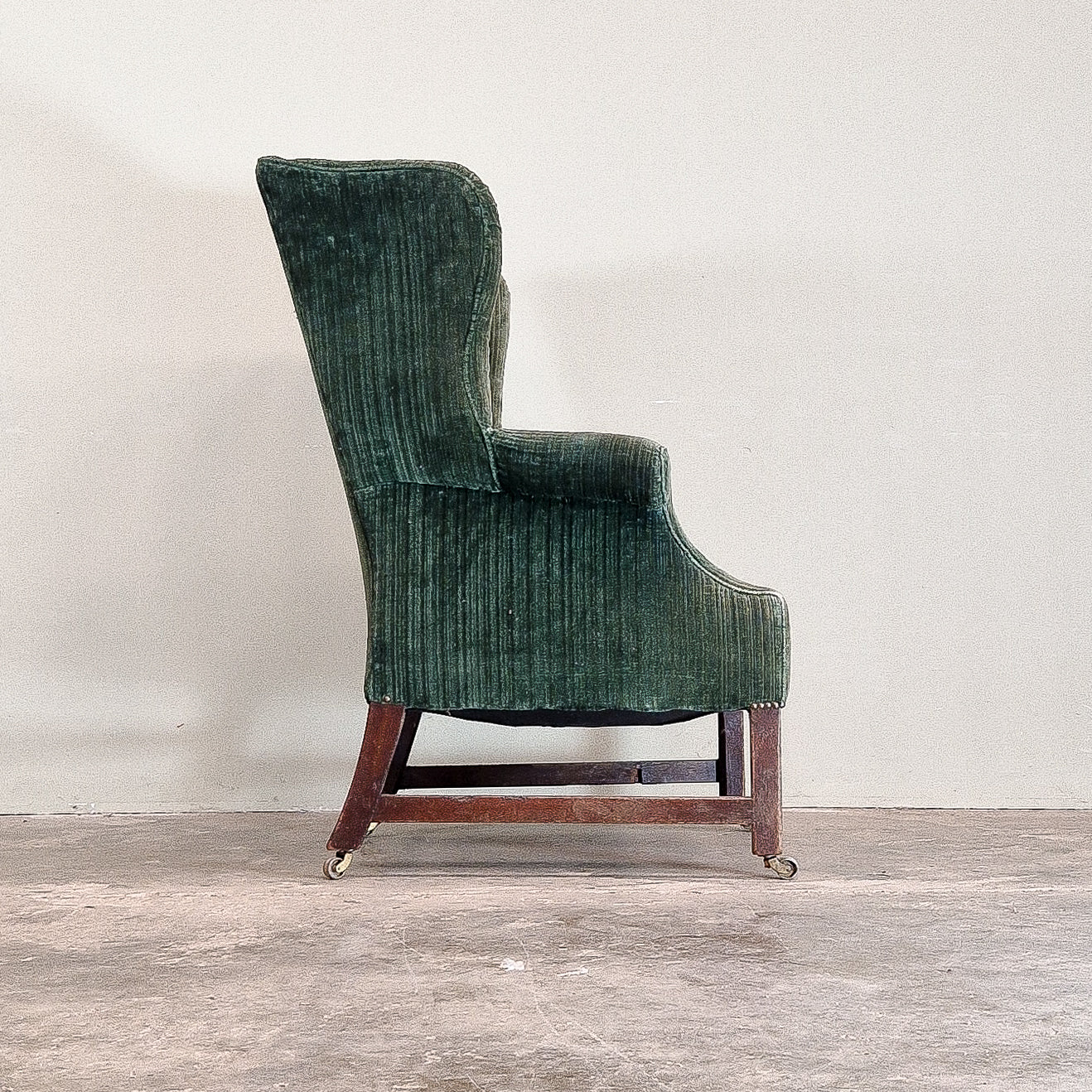 C010a 18th Century Mahogany Wing Chair