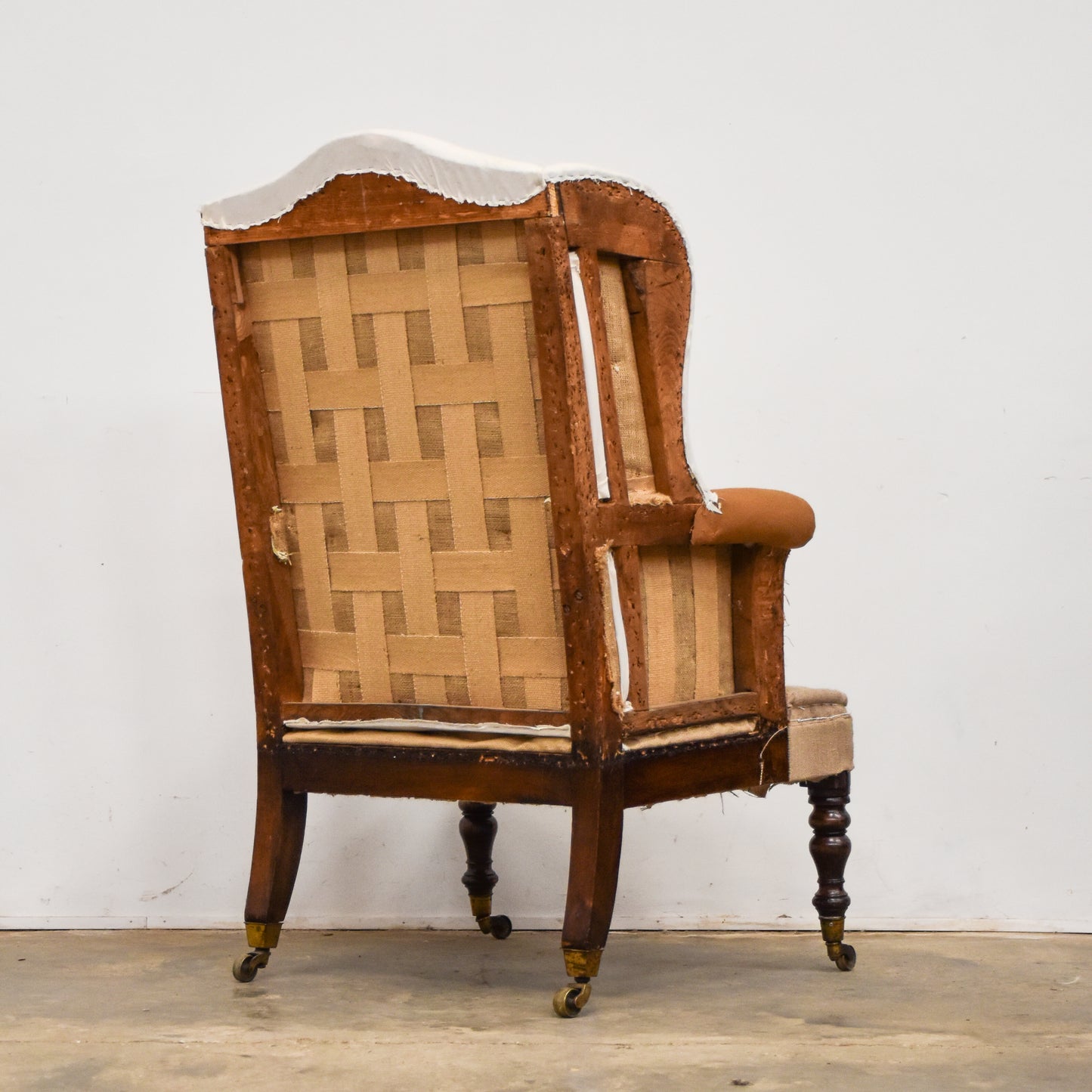 C880 Good scale Wing Chair