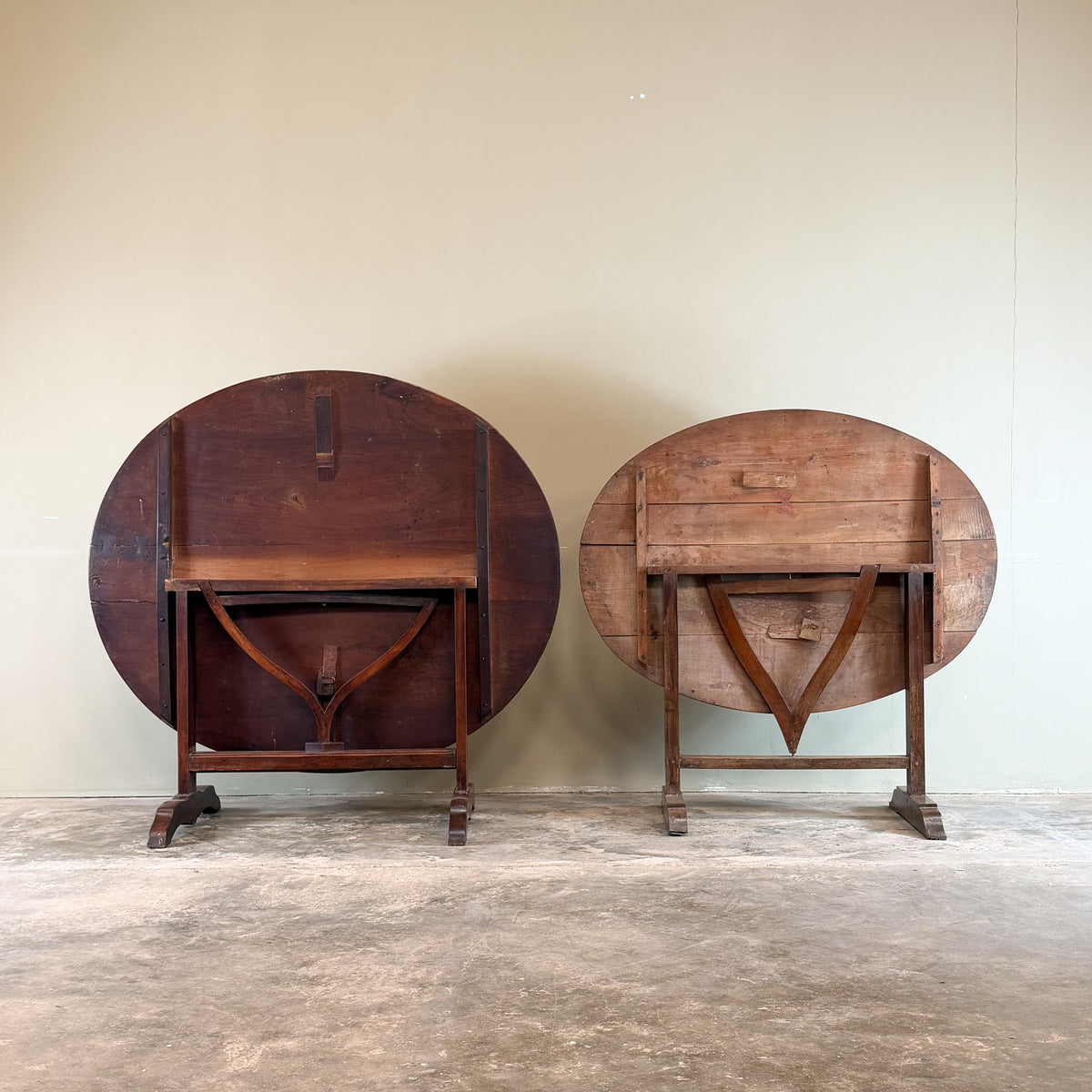 1170 Large French Vendage Table