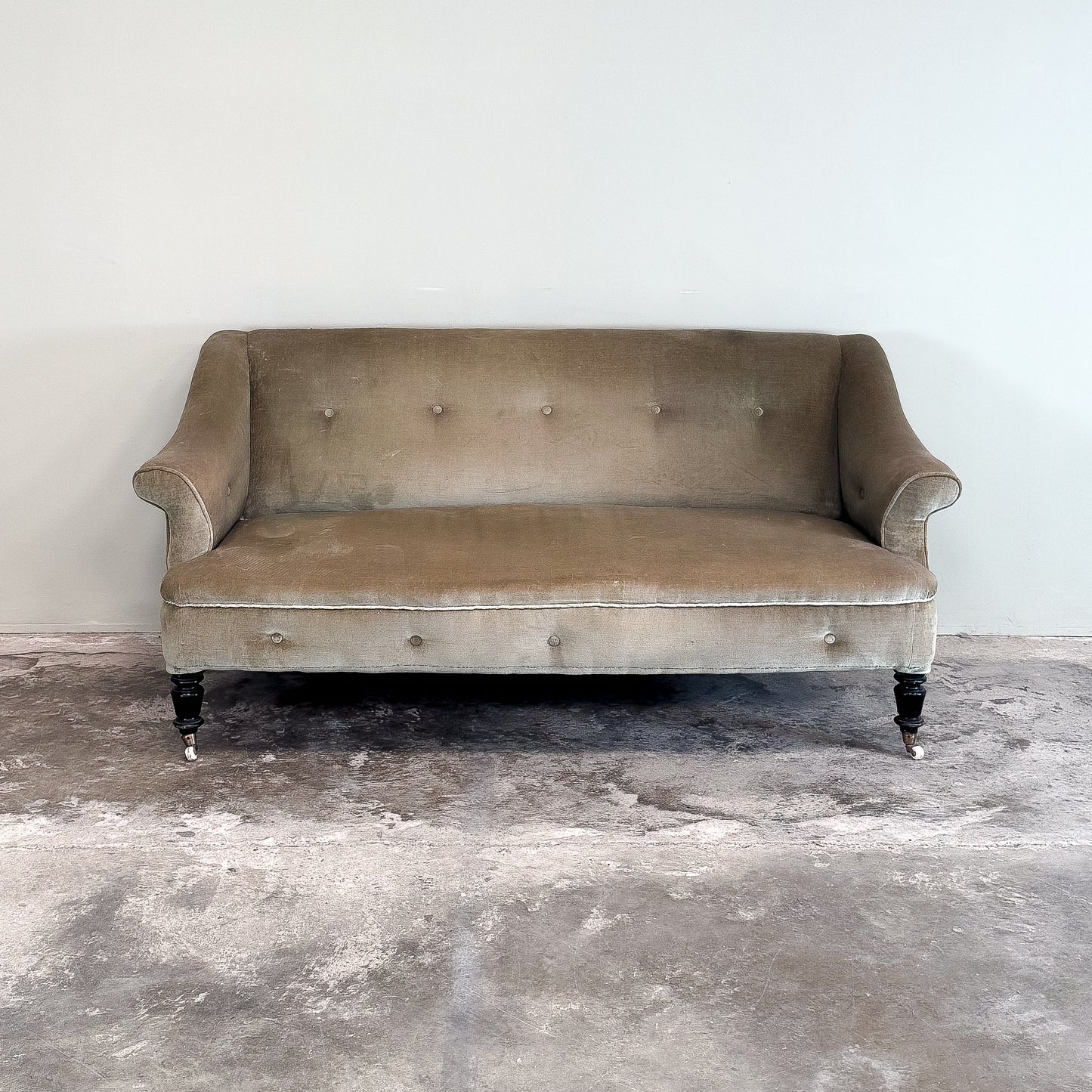 C009a Petite French Sofa