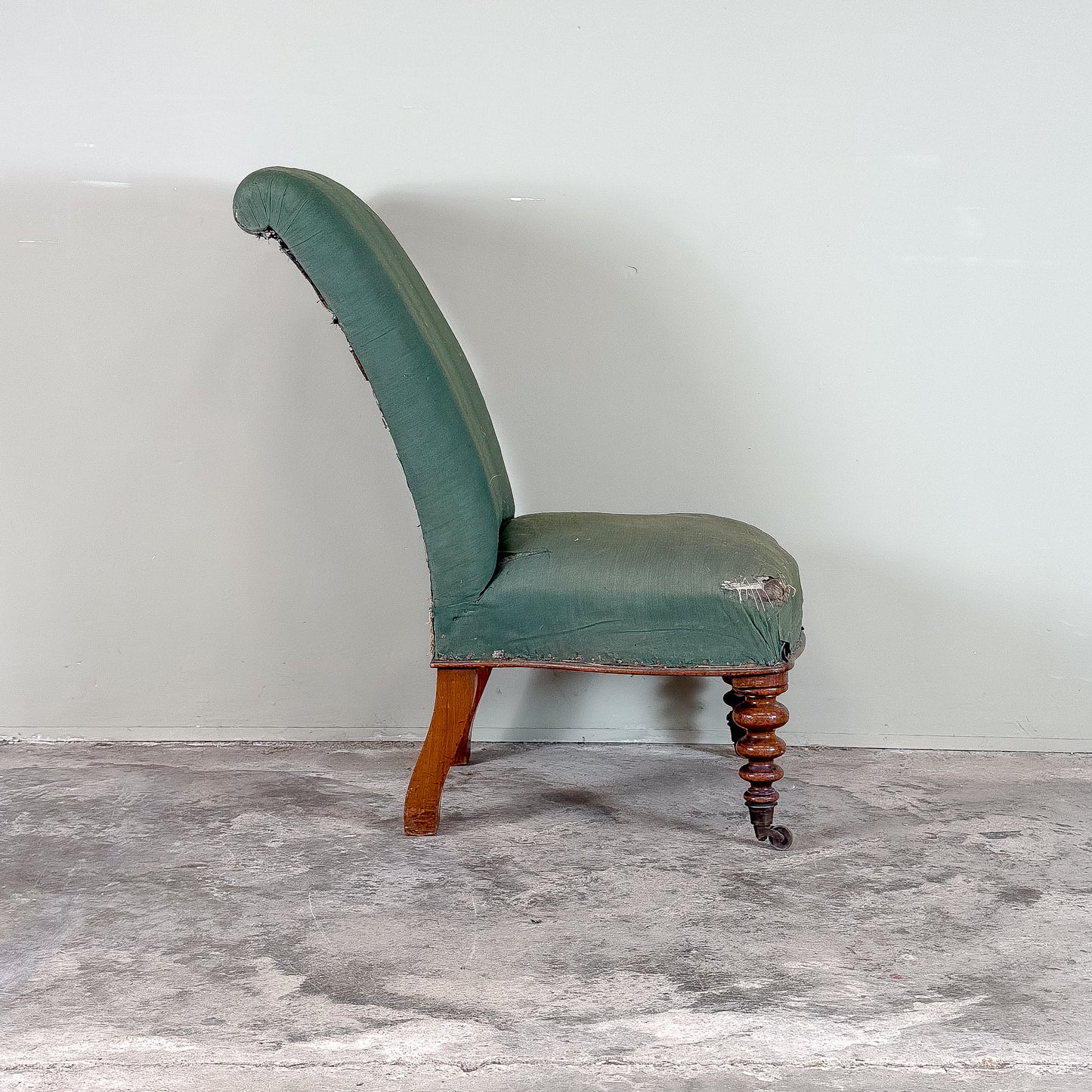 C1257 Bobbin Leg Slipper Chair