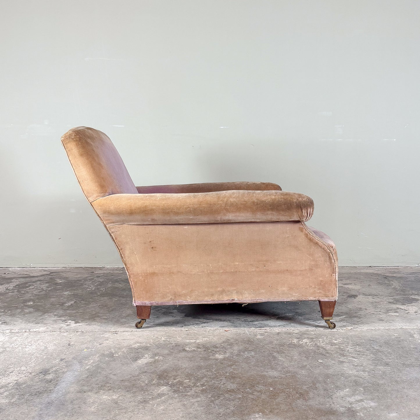 C002s Deep Seated Flat Arm Armchair