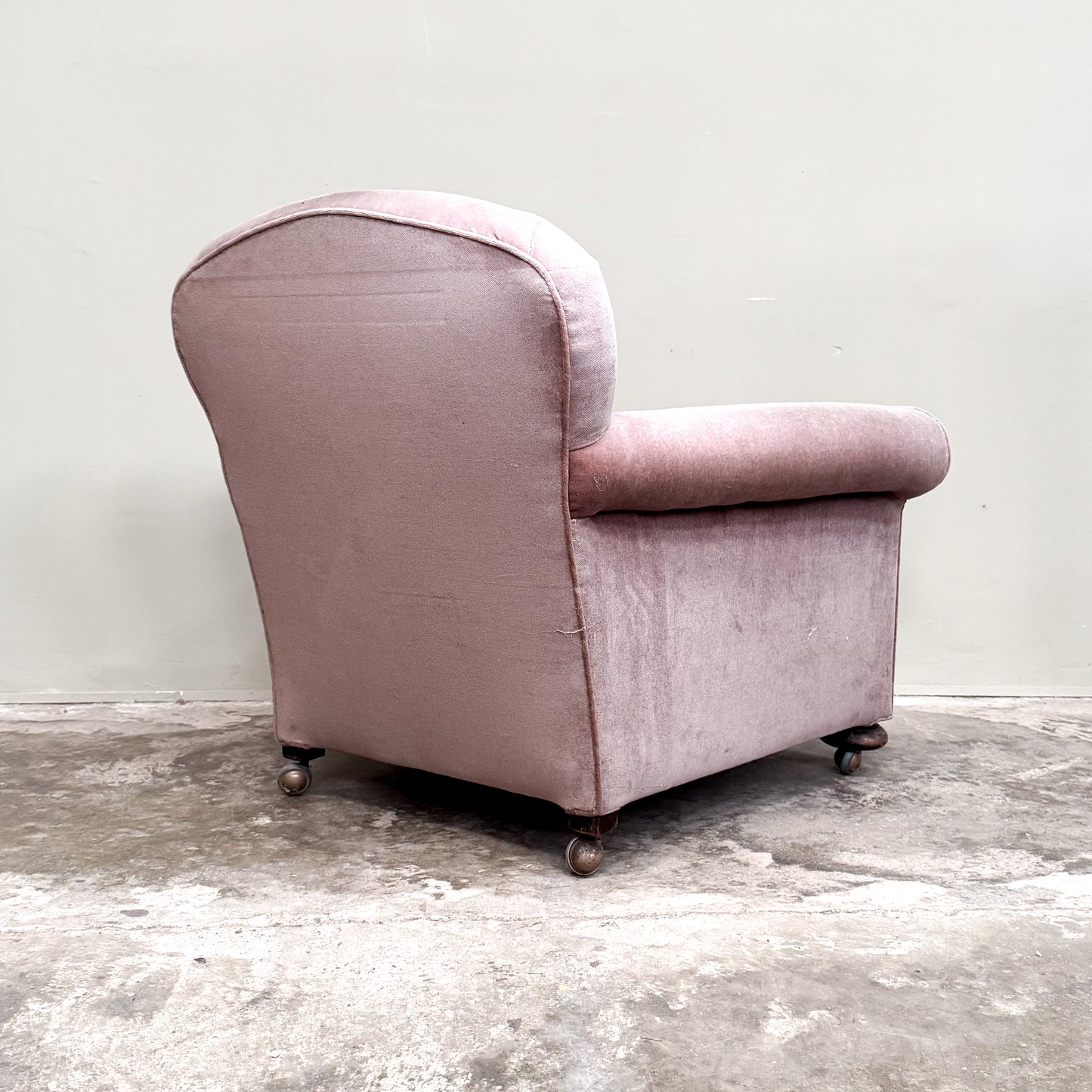 C016a 1930s Arnchair