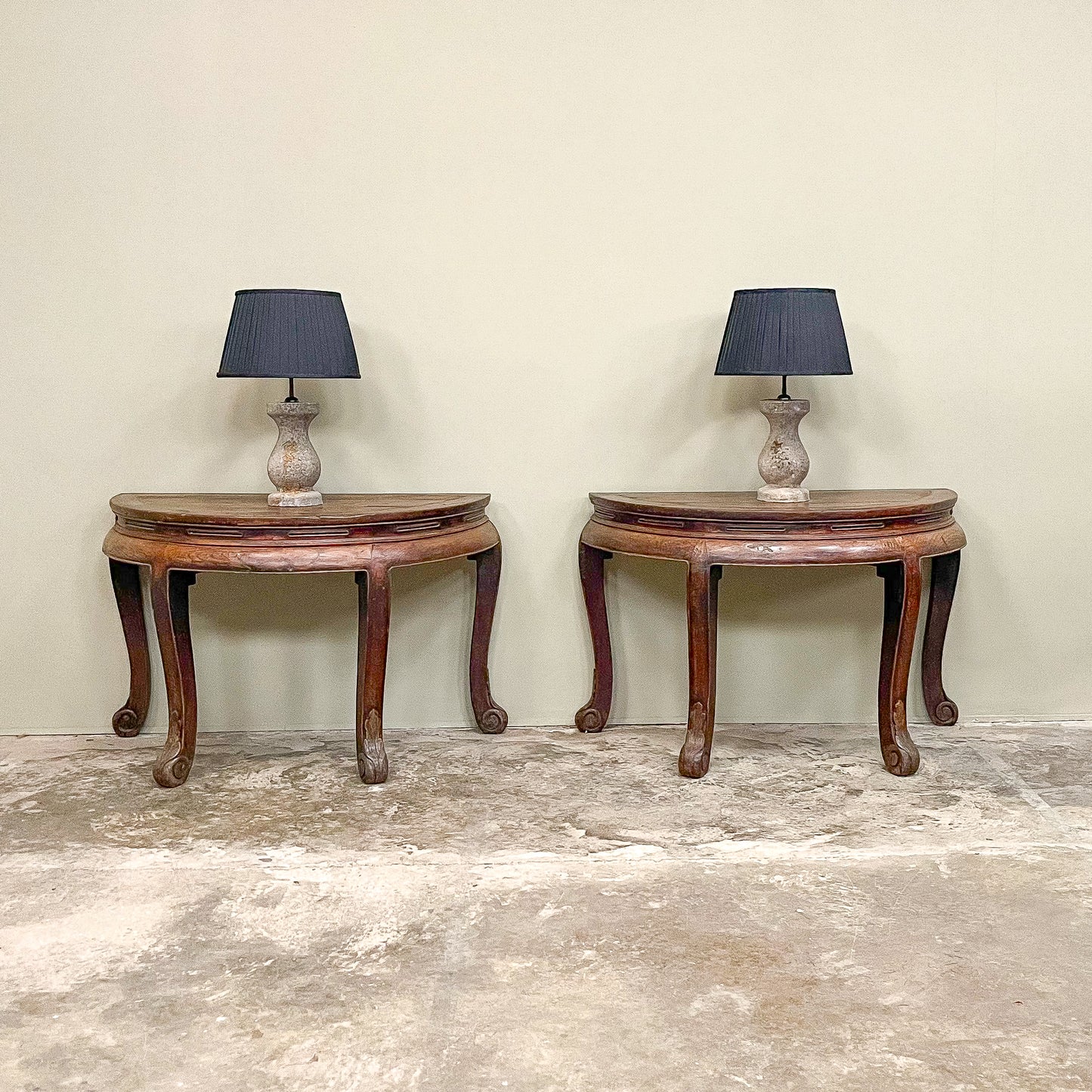1121 Centre Table / Console Table