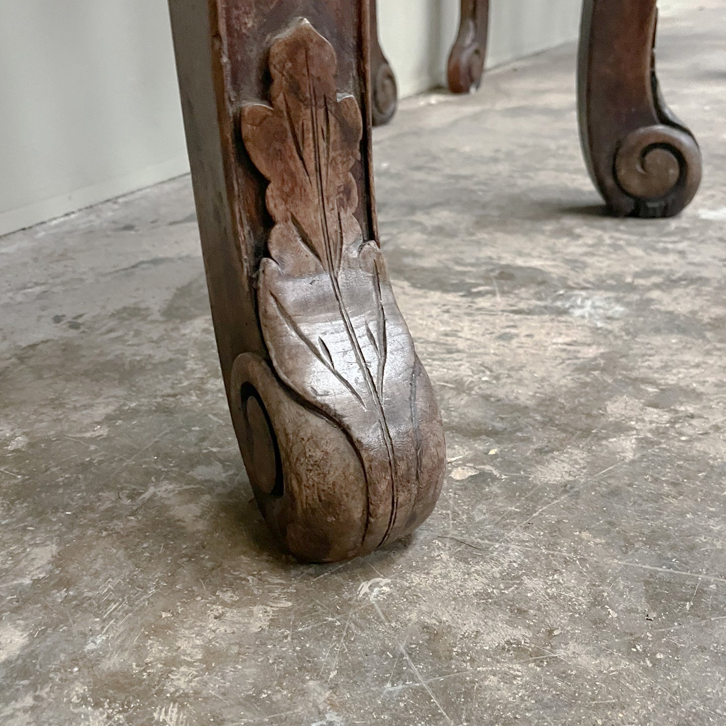 1121 Centre Table / Console Table
