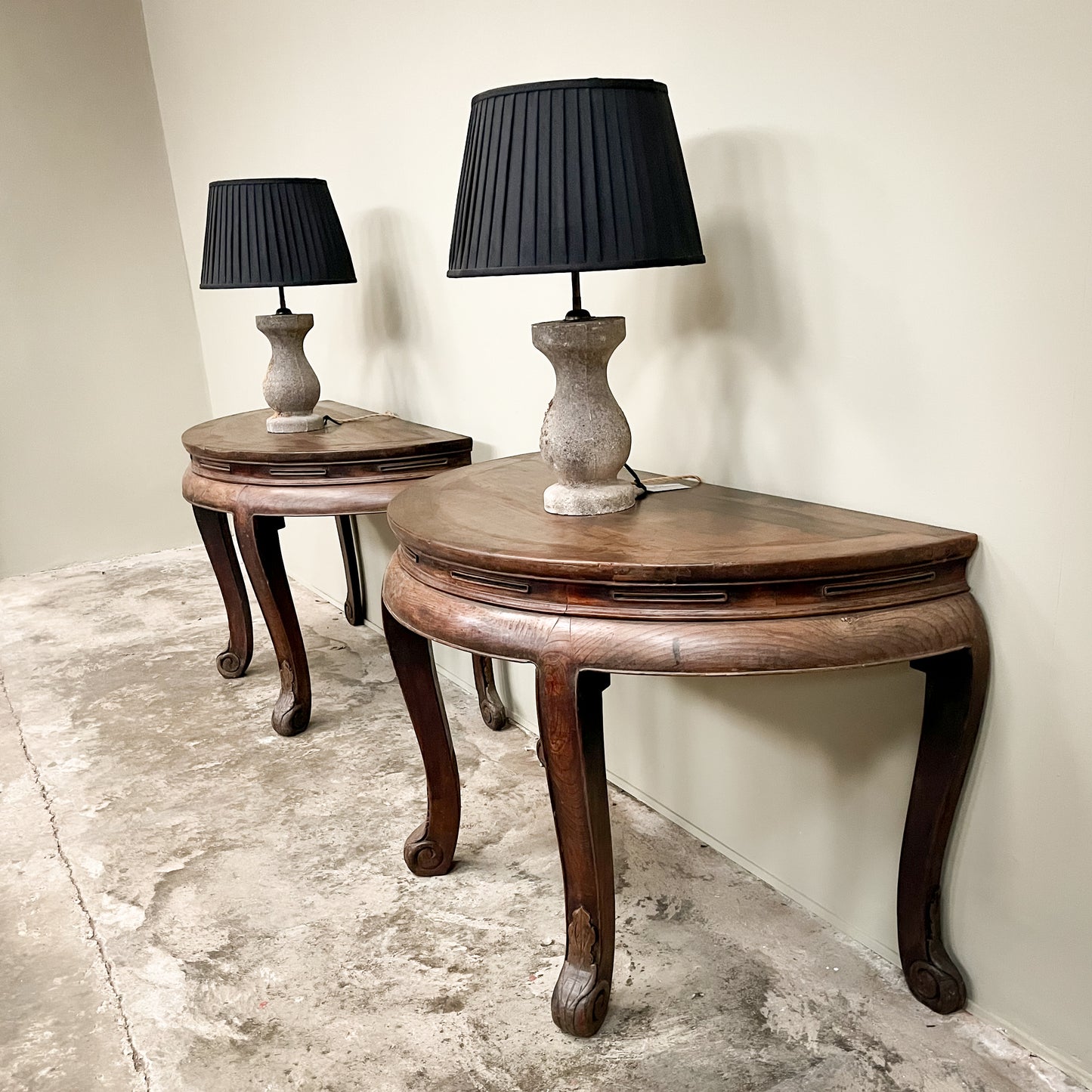 1121 Centre Table / Console Table