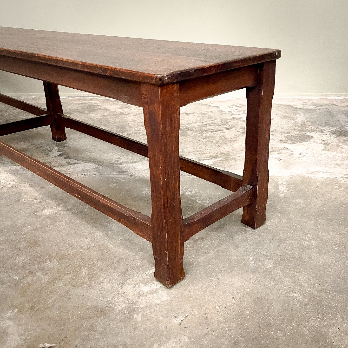 1146 Hallway Oak Bench
