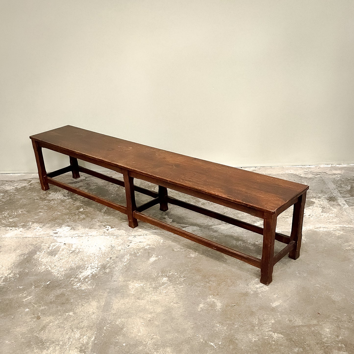 1146 Hallway Oak Bench