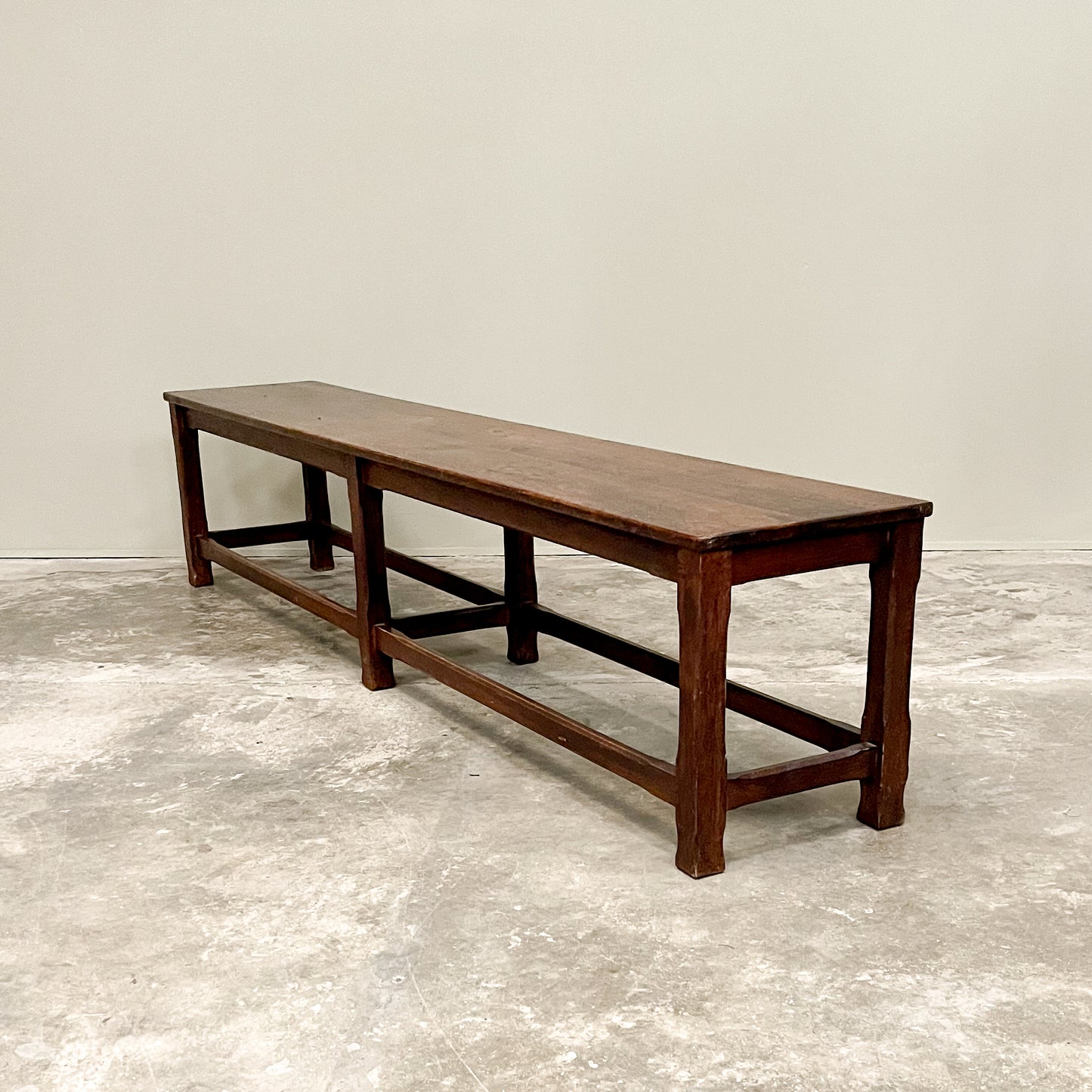 1146 Hallway Oak Bench