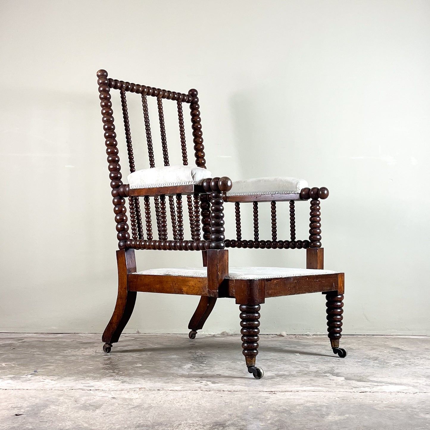 C1156 19th Century English Bobbin Chair