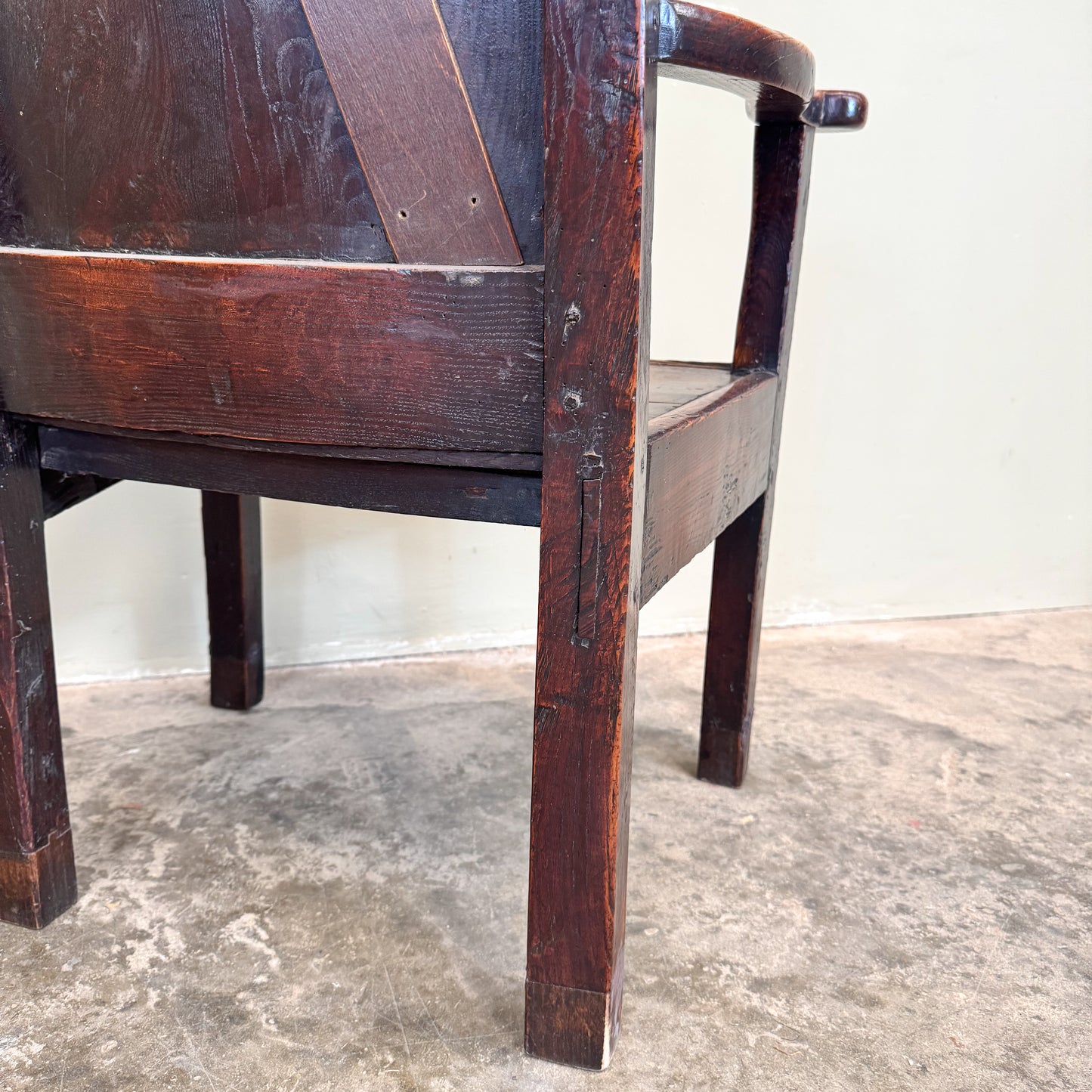 3034 19th Century Lambing Chair