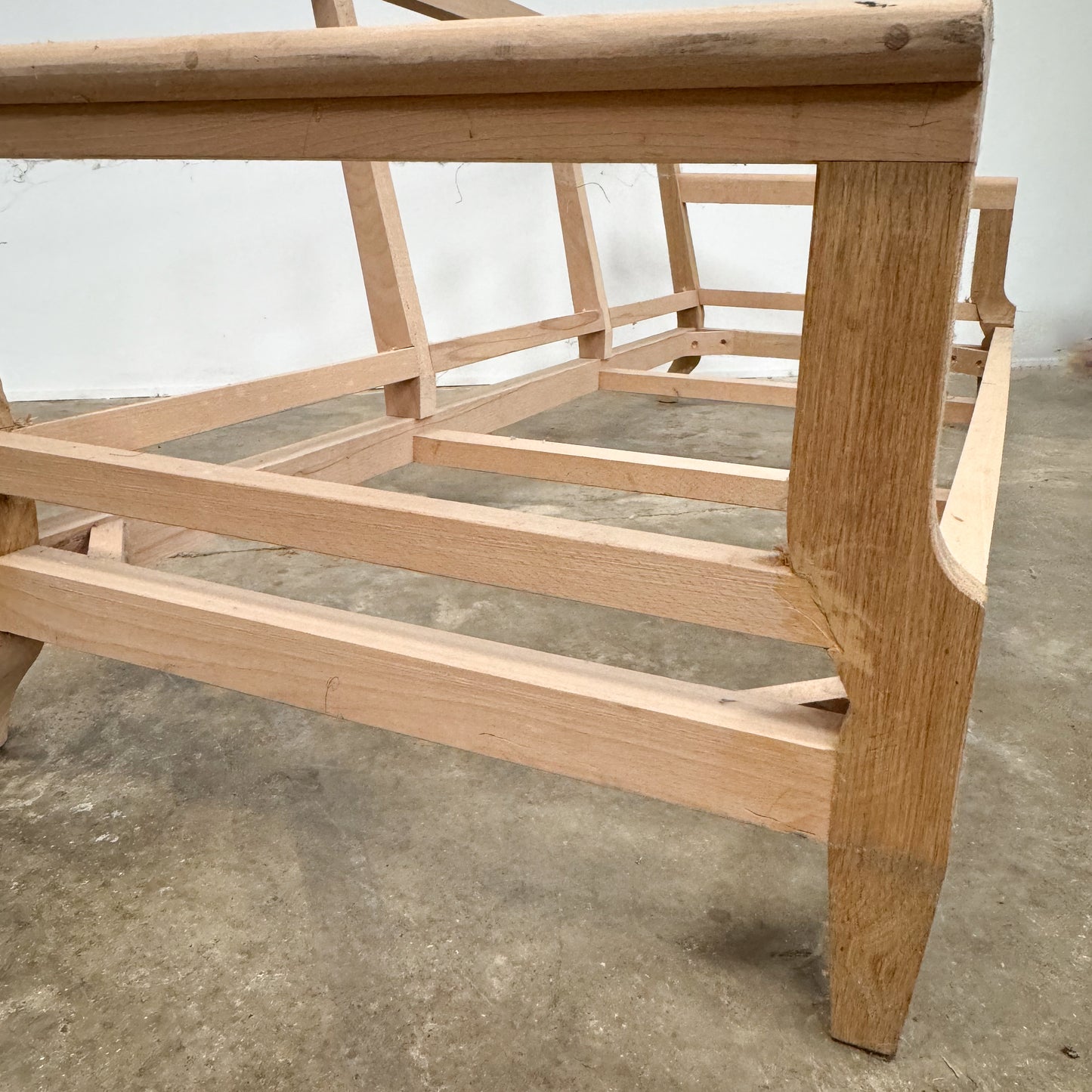 BS07 Bespoke Sofa No 7