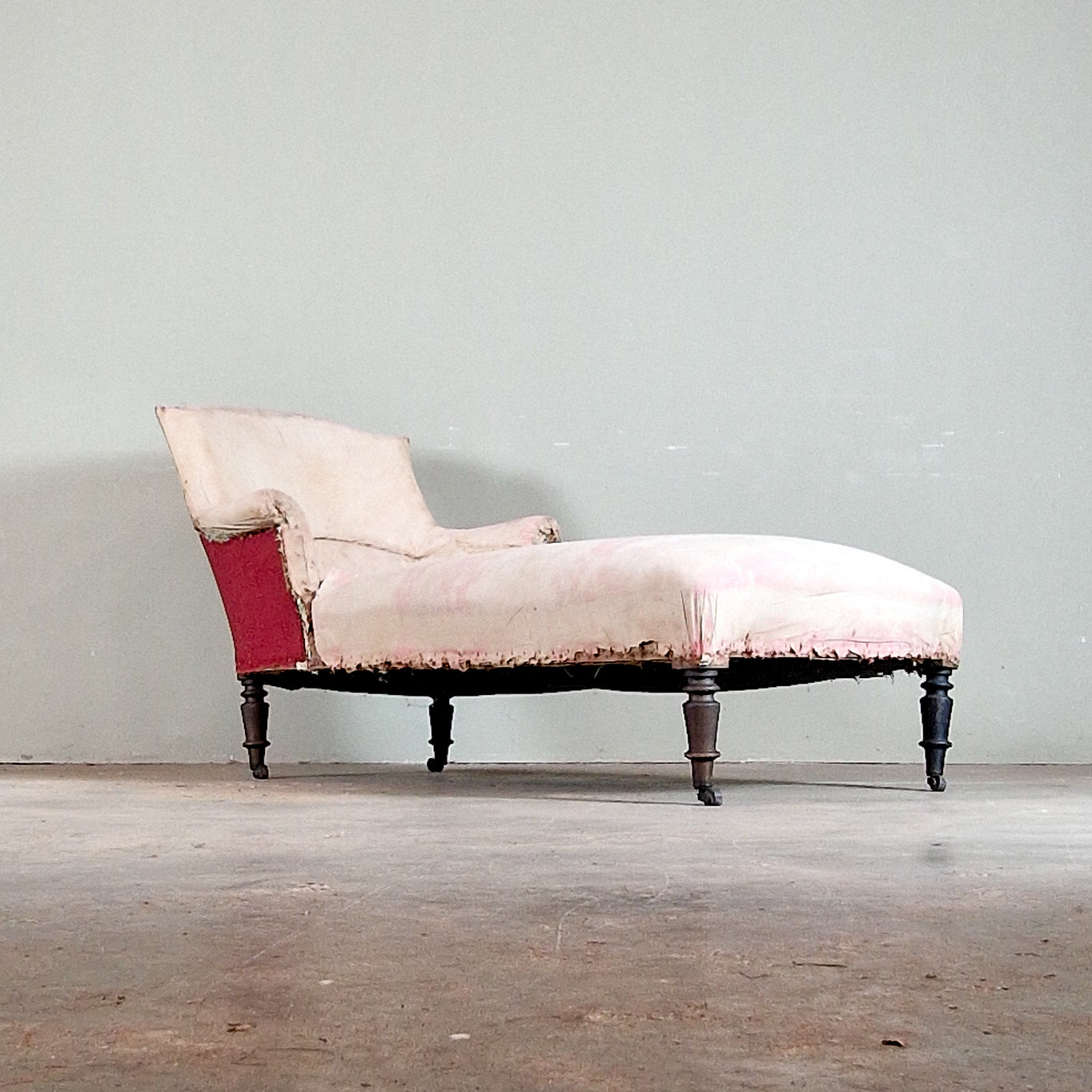 C1267 19th Century French Day Bed