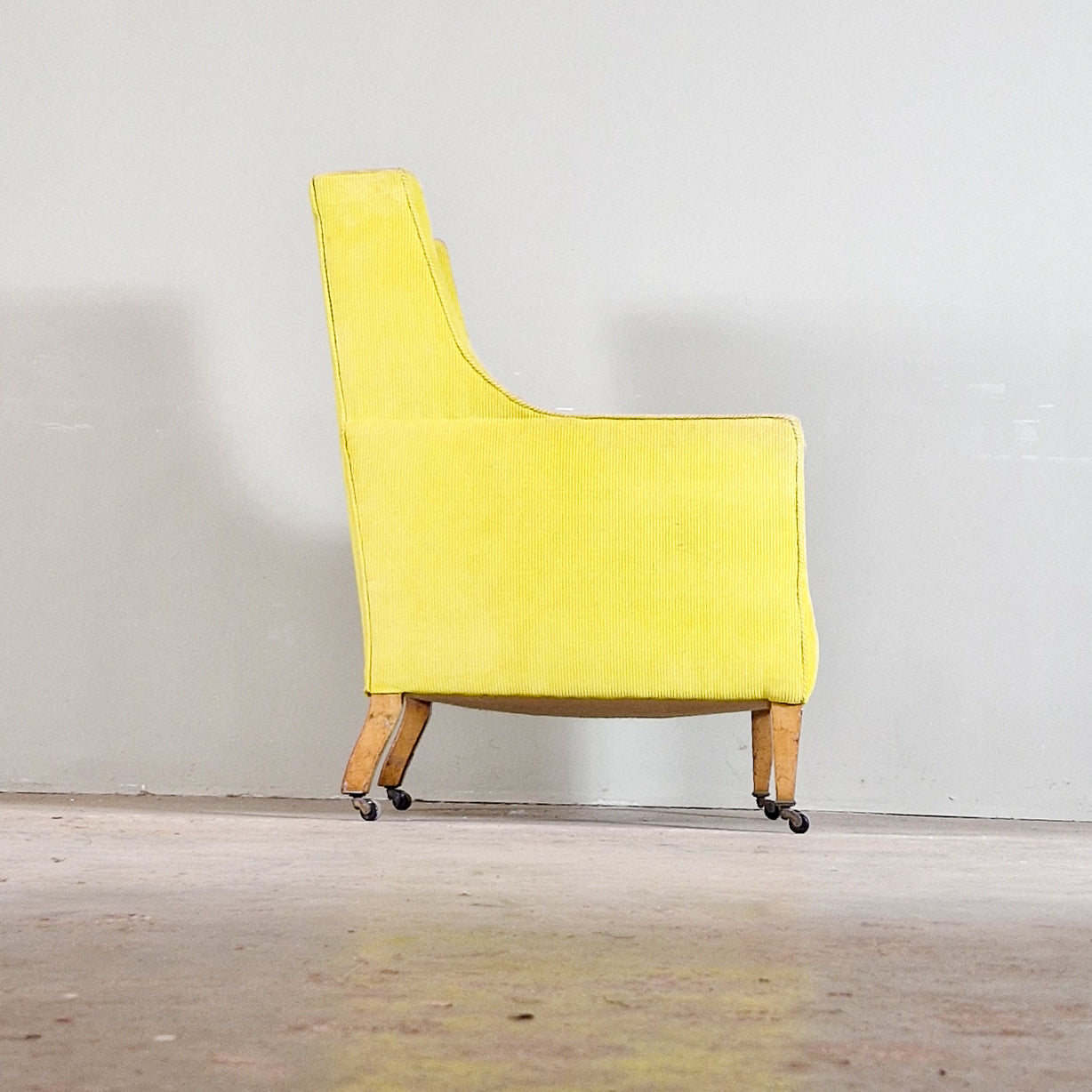 C019a Winged Library Chair