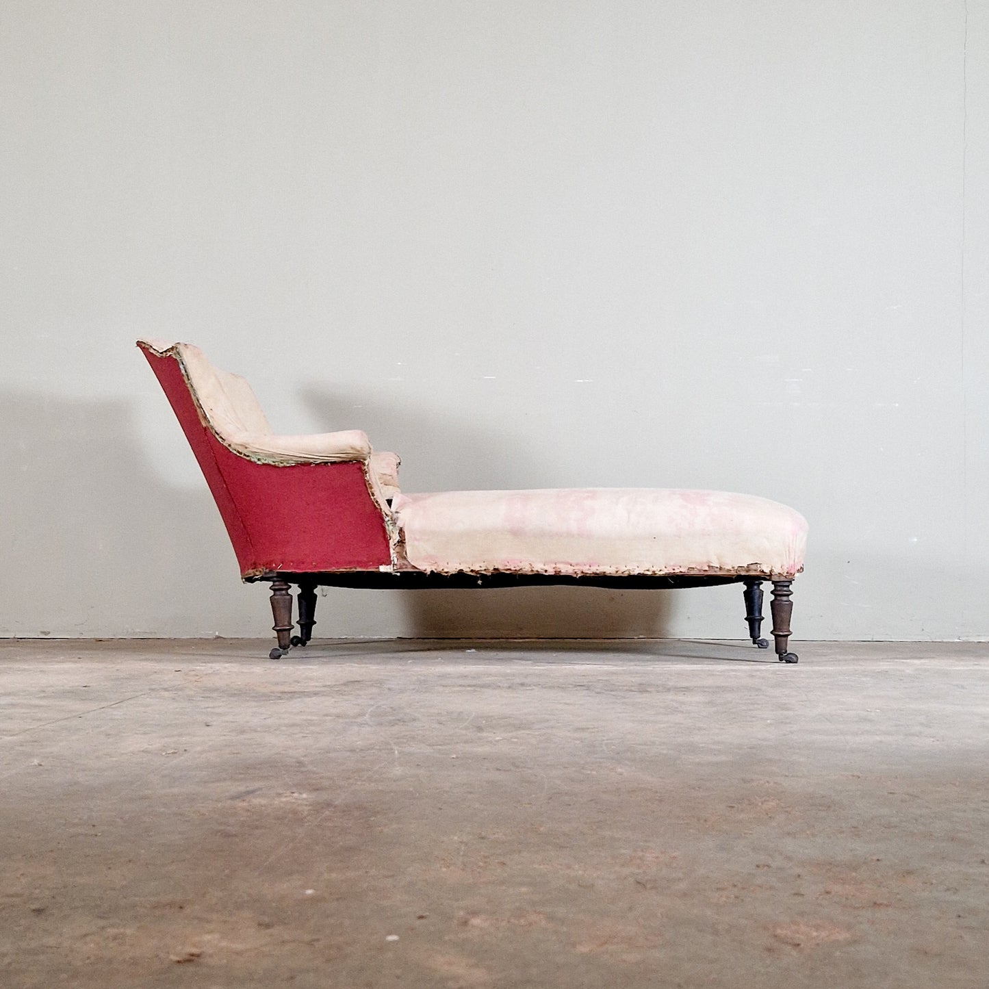 C1267 19th Century French Day Bed