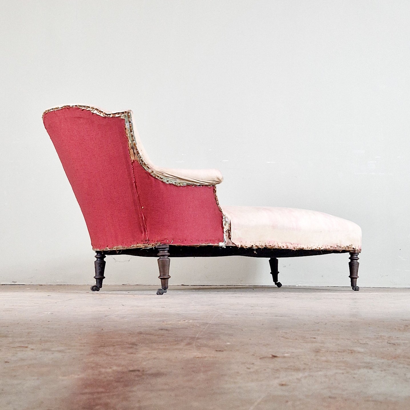 C1267 19th Century French Day Bed