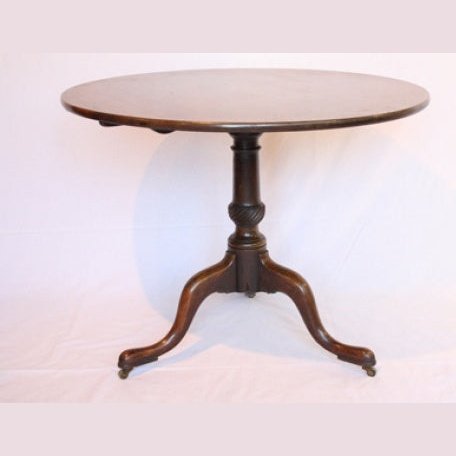 Very good quality Georgian mahogany tilt top tripod table