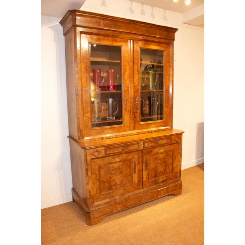 Large 19th century French walnut bookcase