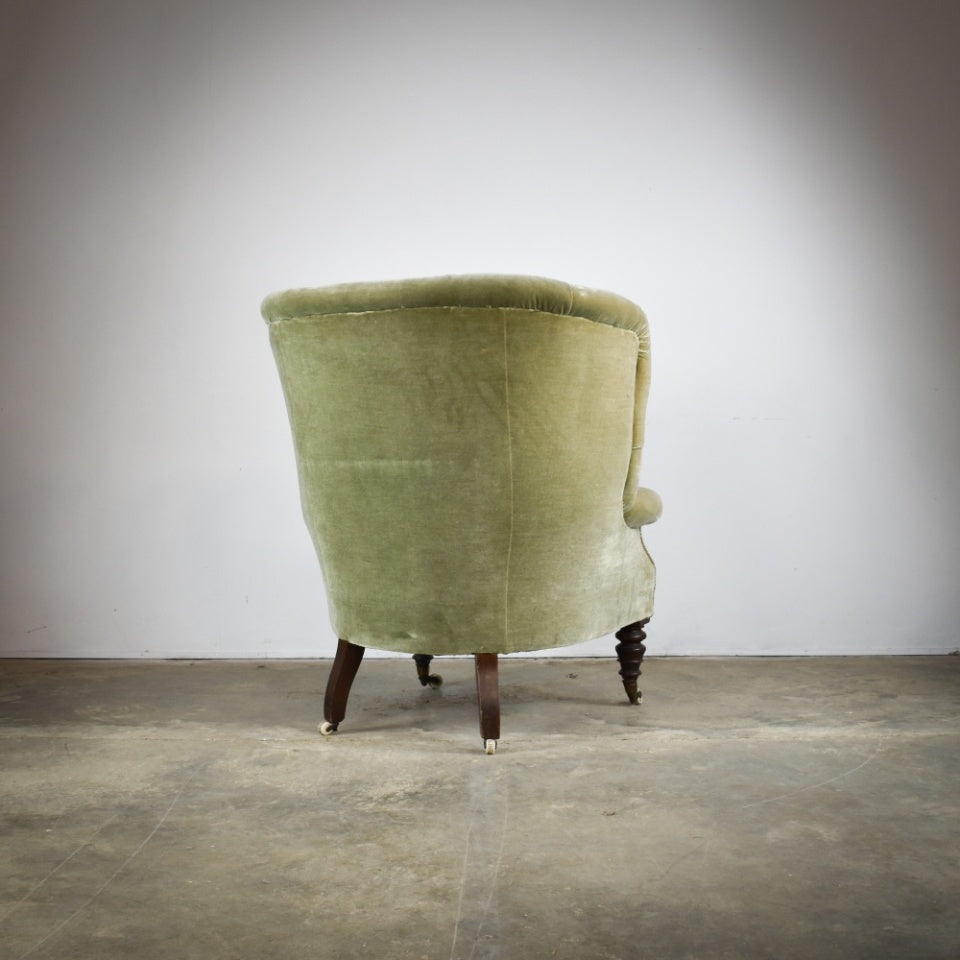 Generous Barrel Back Chair