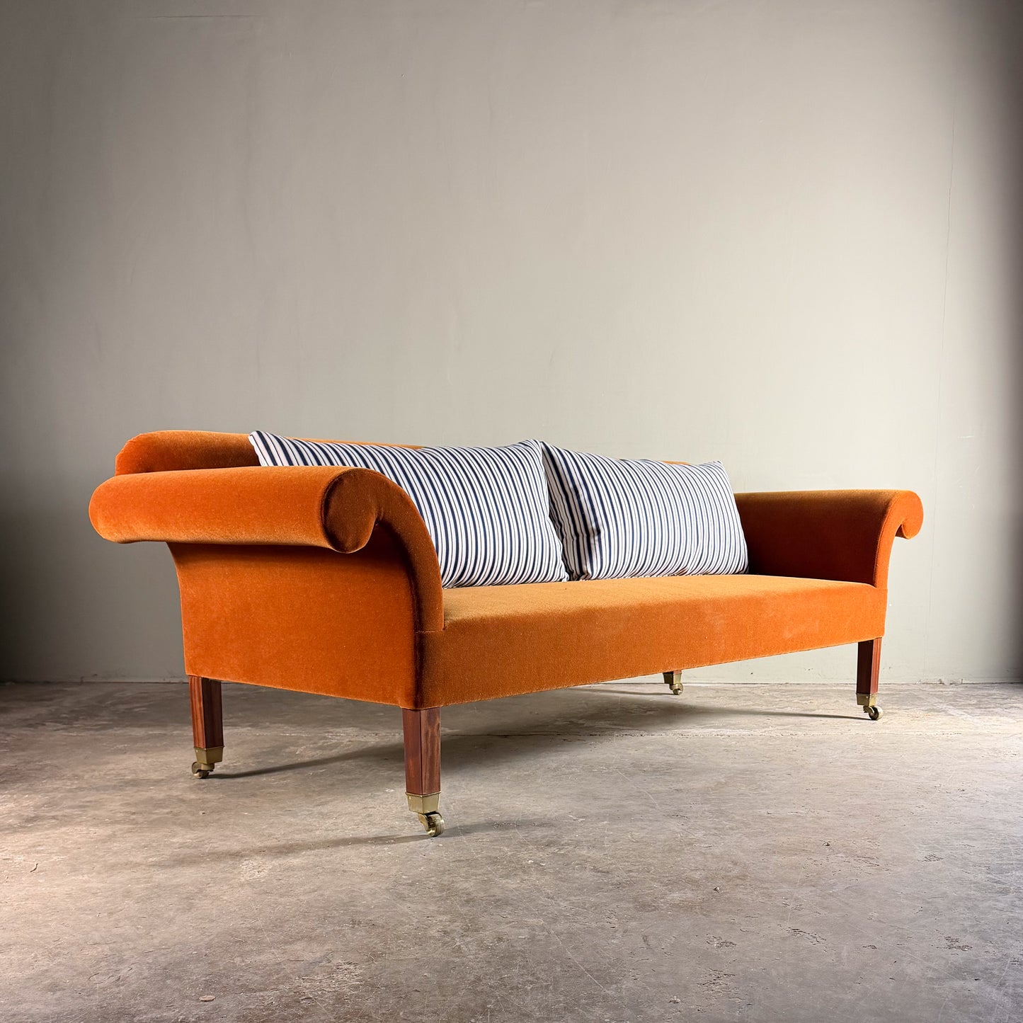 BS06 Bespoke Sofa No 6