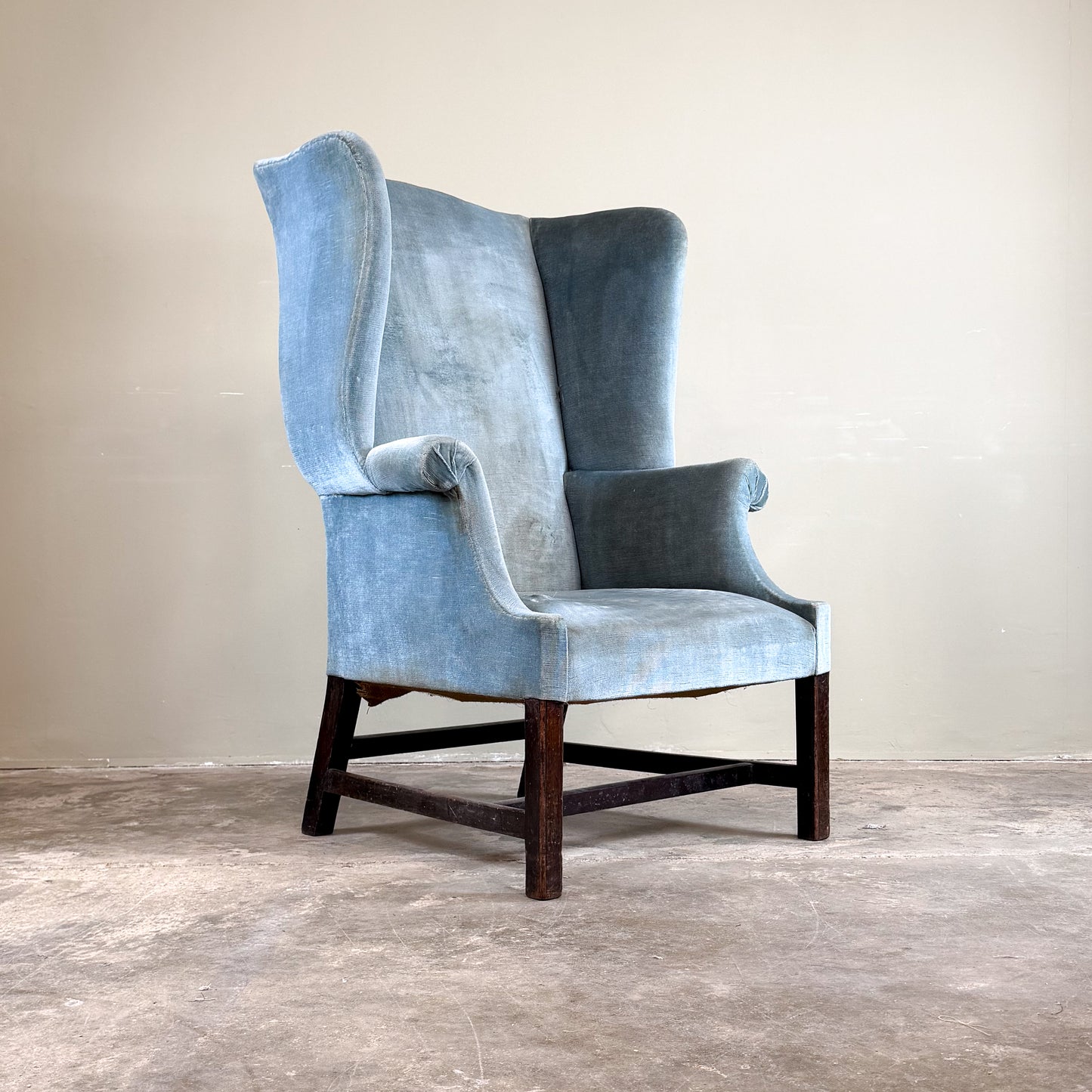 C1314 Georgian Mahogany Wing Chair
