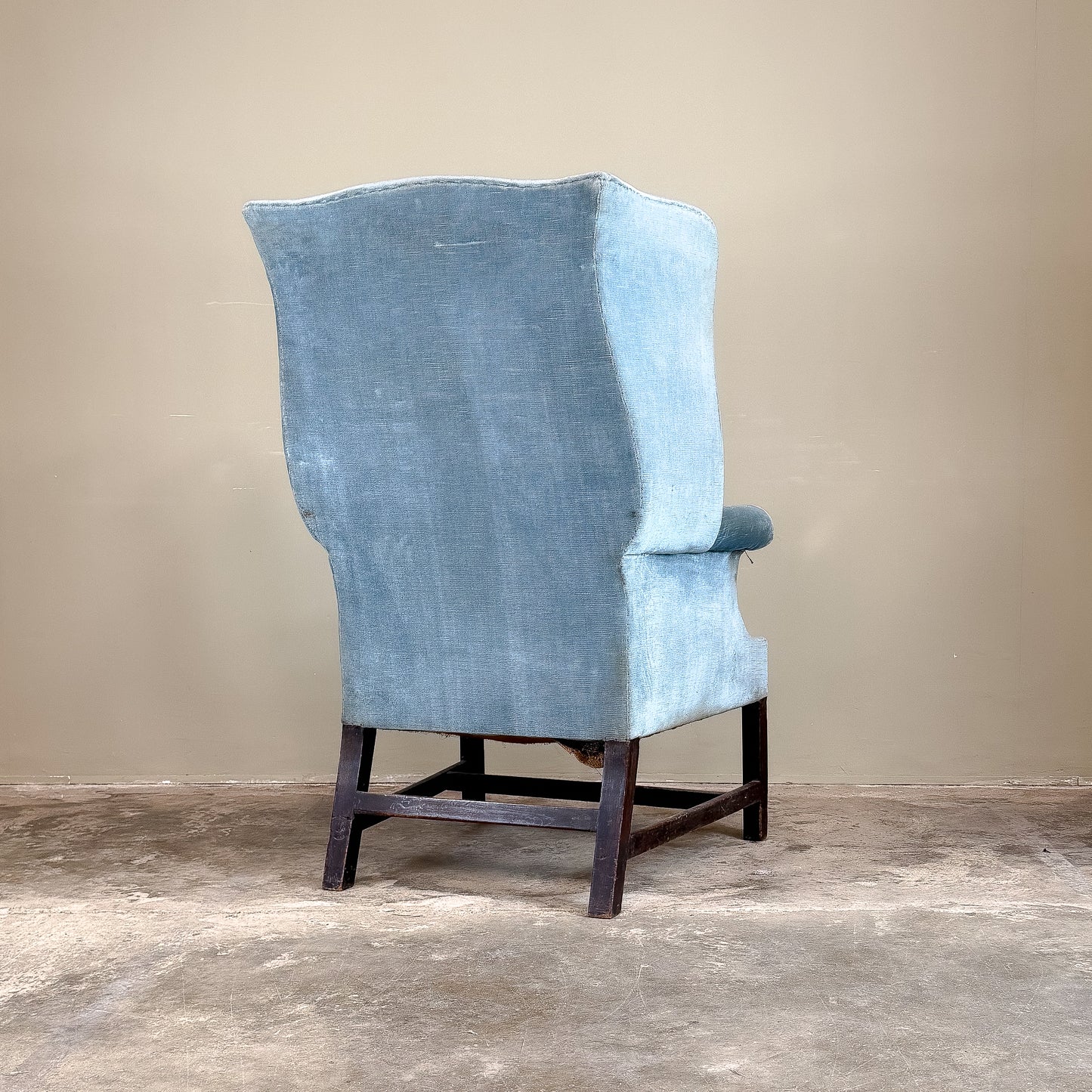 C1314 Georgian Mahogany Wing Chair