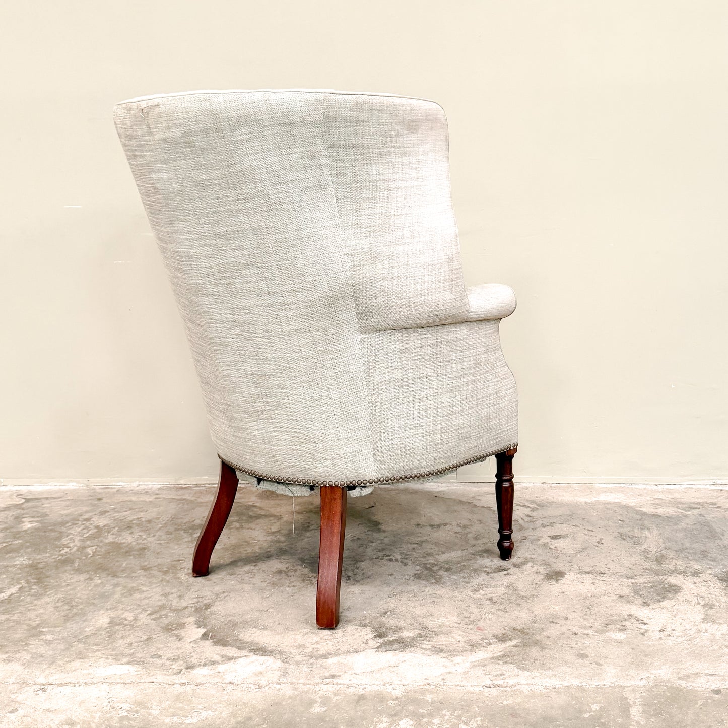 C3146 Mahogany Barrel Back Chair