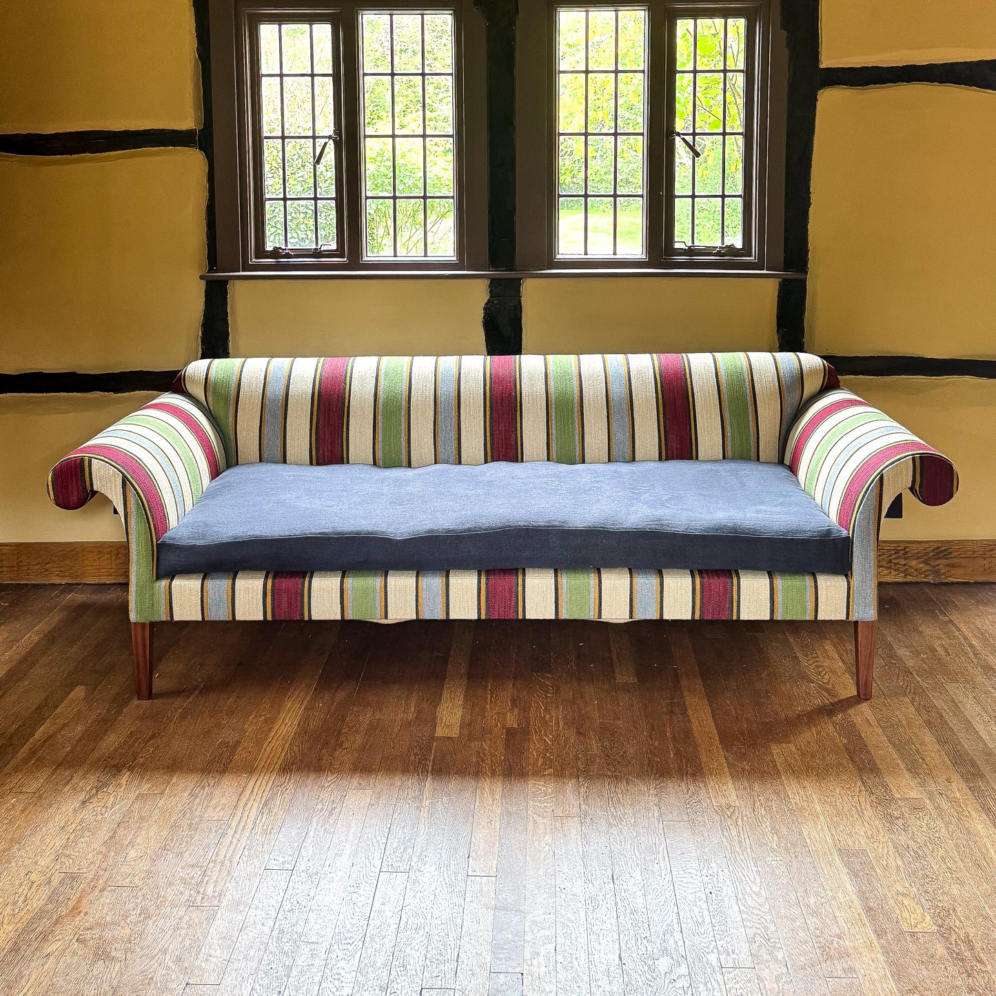 BS06 Bespoke Sofa No 6