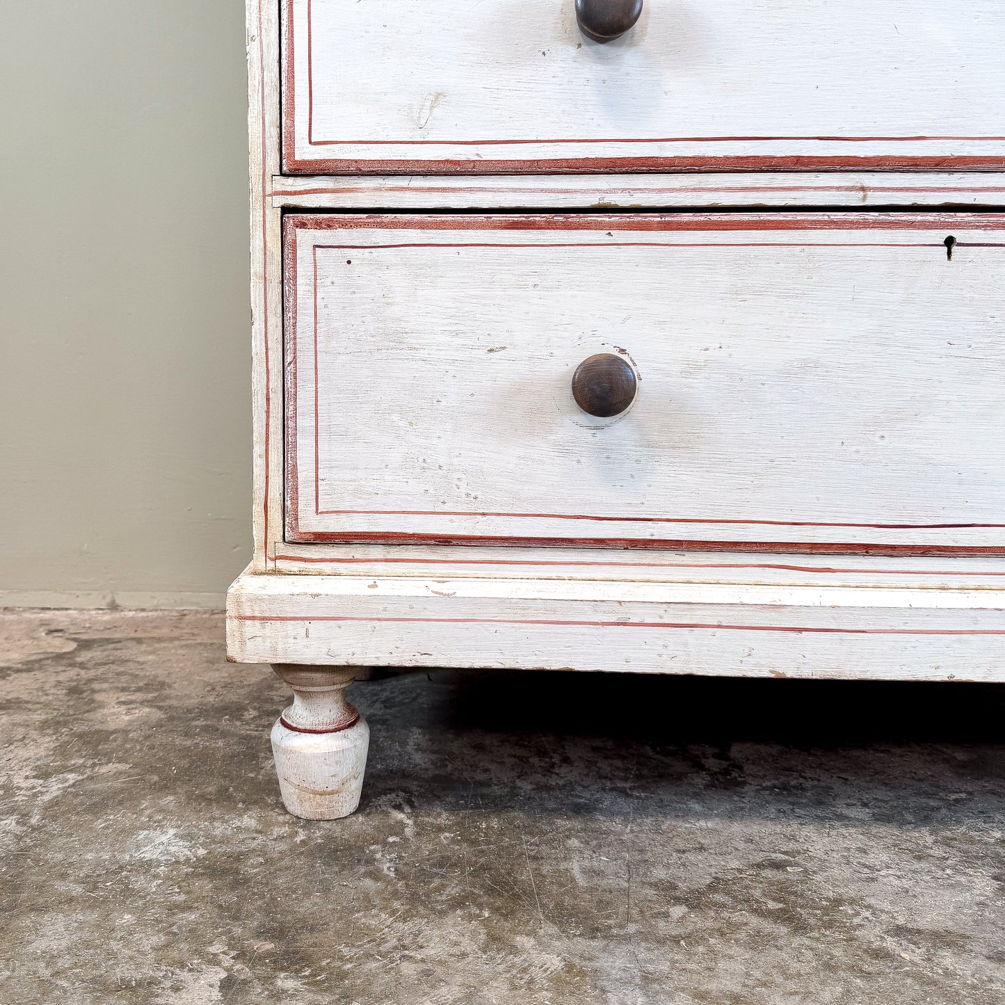 1177 19th Century Pine Painted Chest of Drawers