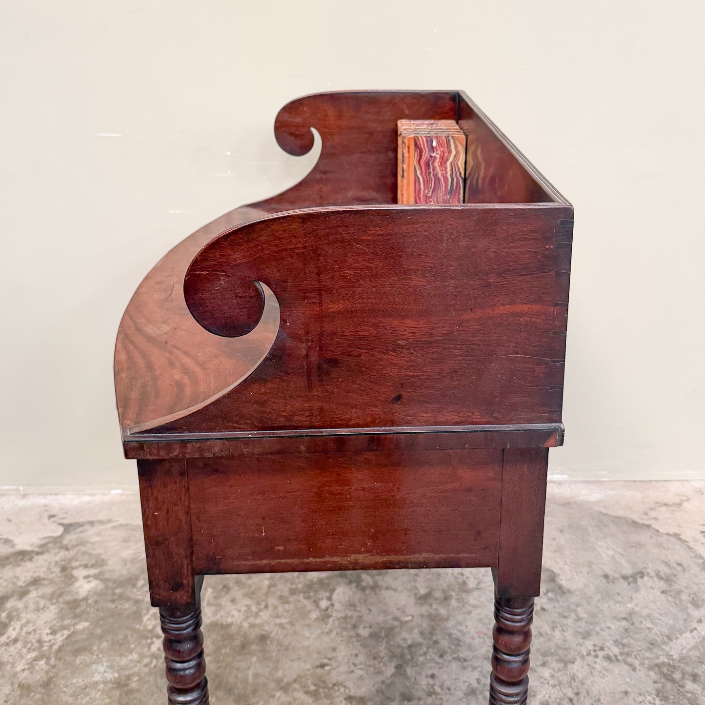 0123 Regency Mahogany Washstand