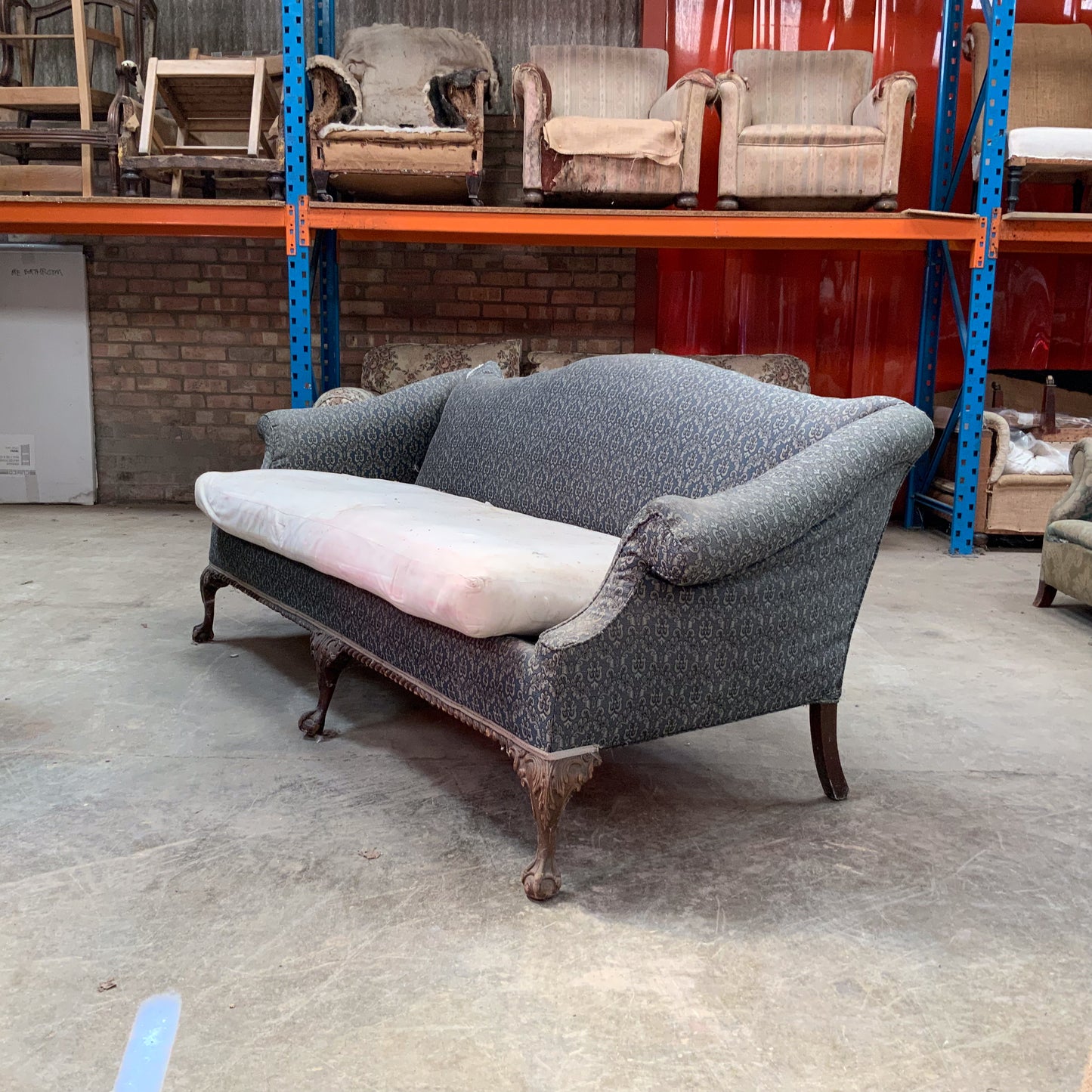 W07 Late Edwardian Camel back Sofa