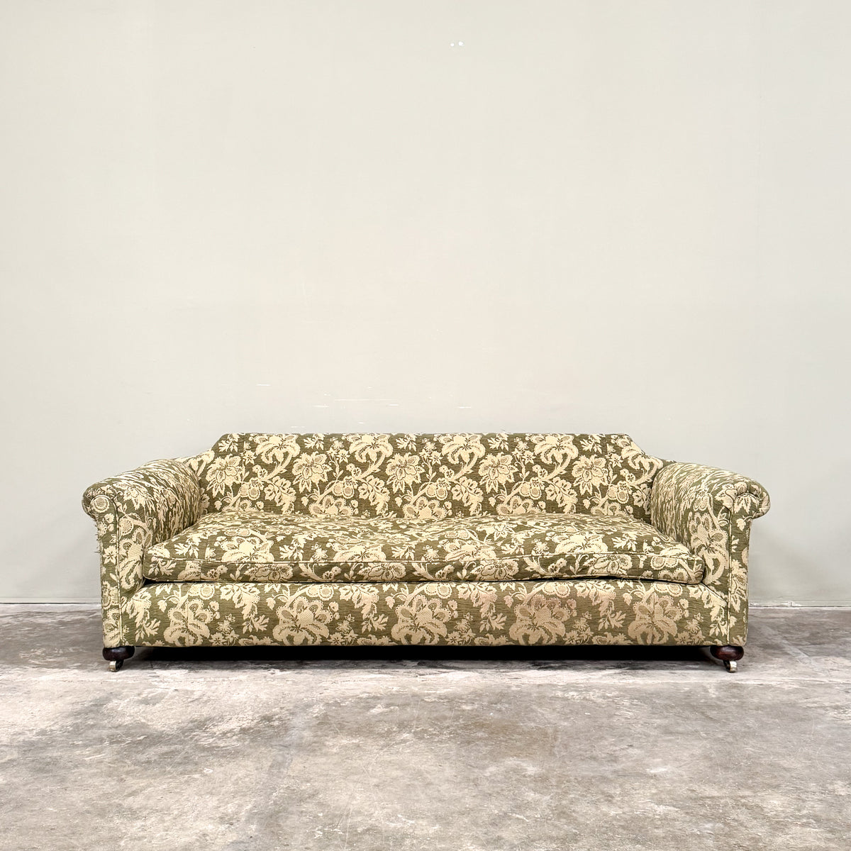 C025a 1930s Country House sofa – Claire Langley Antiques