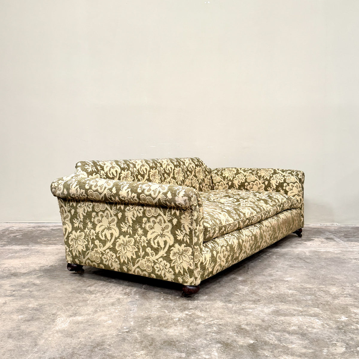 C025a 1930s Country House sofa – Claire Langley Antiques