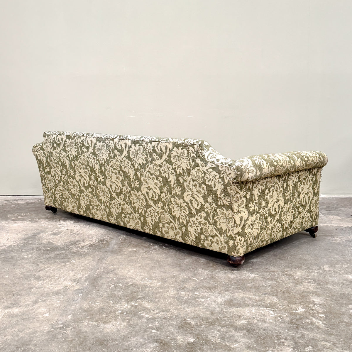 C025a 1930s Country House sofa – Claire Langley Antiques