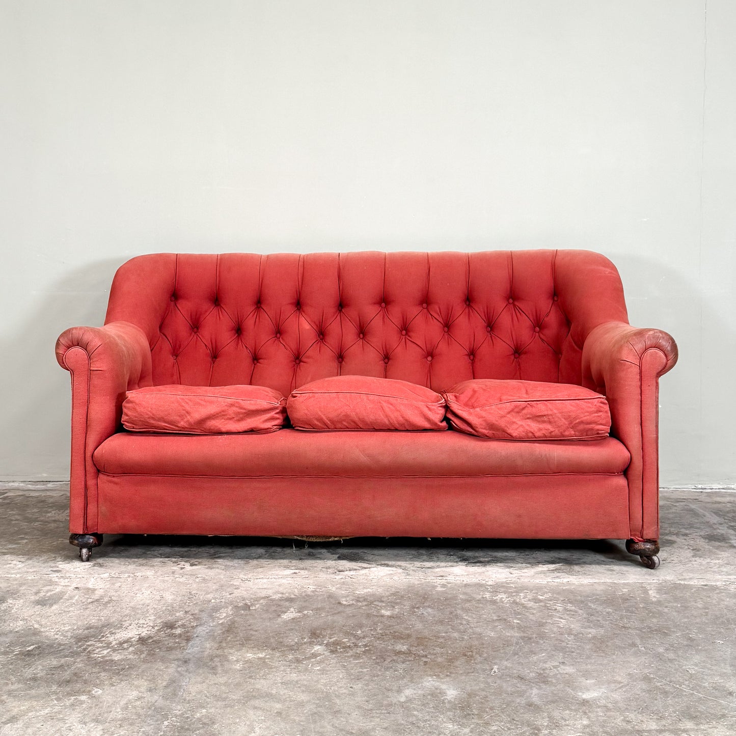 C1231 1930s Button Back Sofa