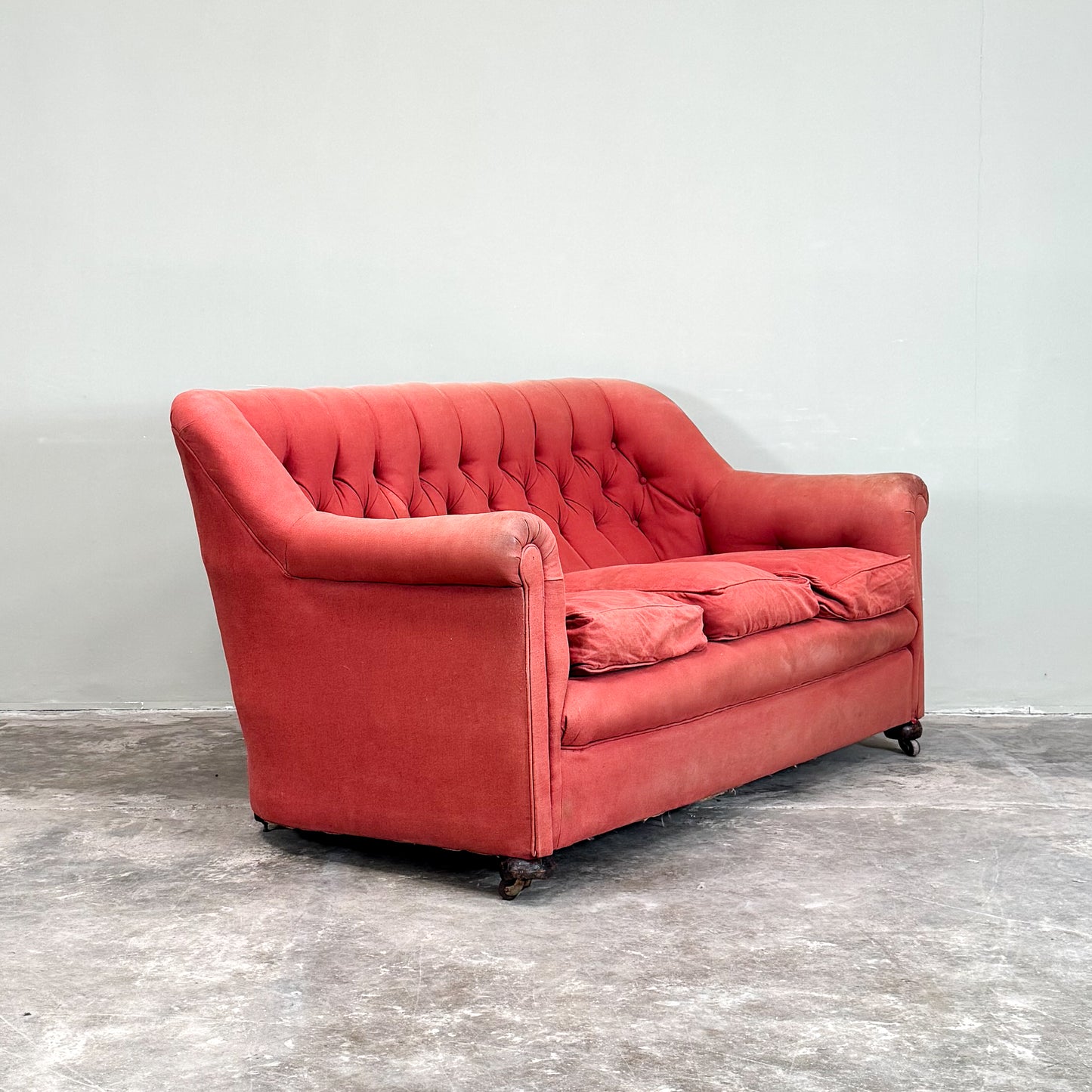 C1231 1930s Button Back Sofa