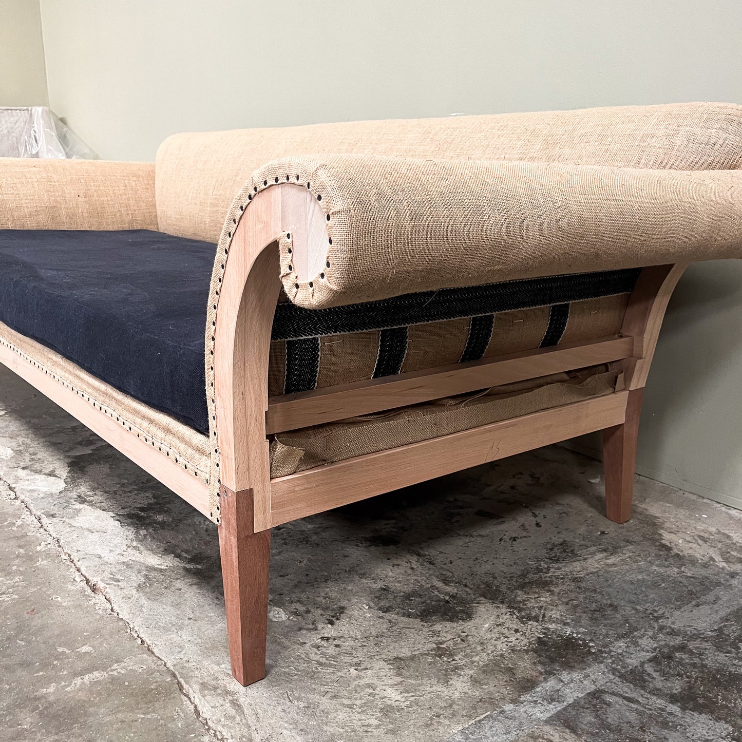 BS06 Bespoke Sofa No 6