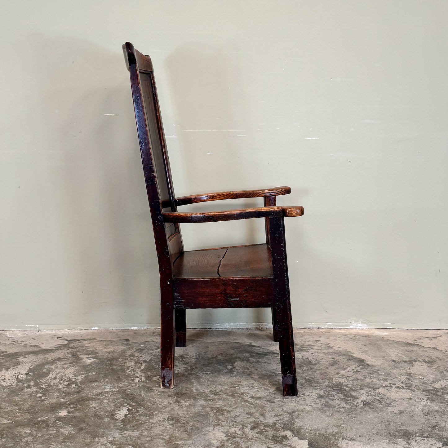 3034 19th Century Lambing Chair