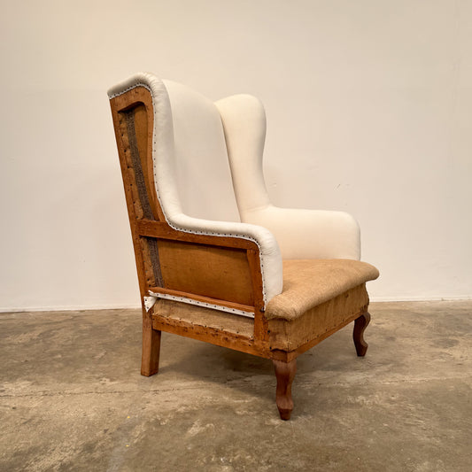 M080 1920s Wing Chair