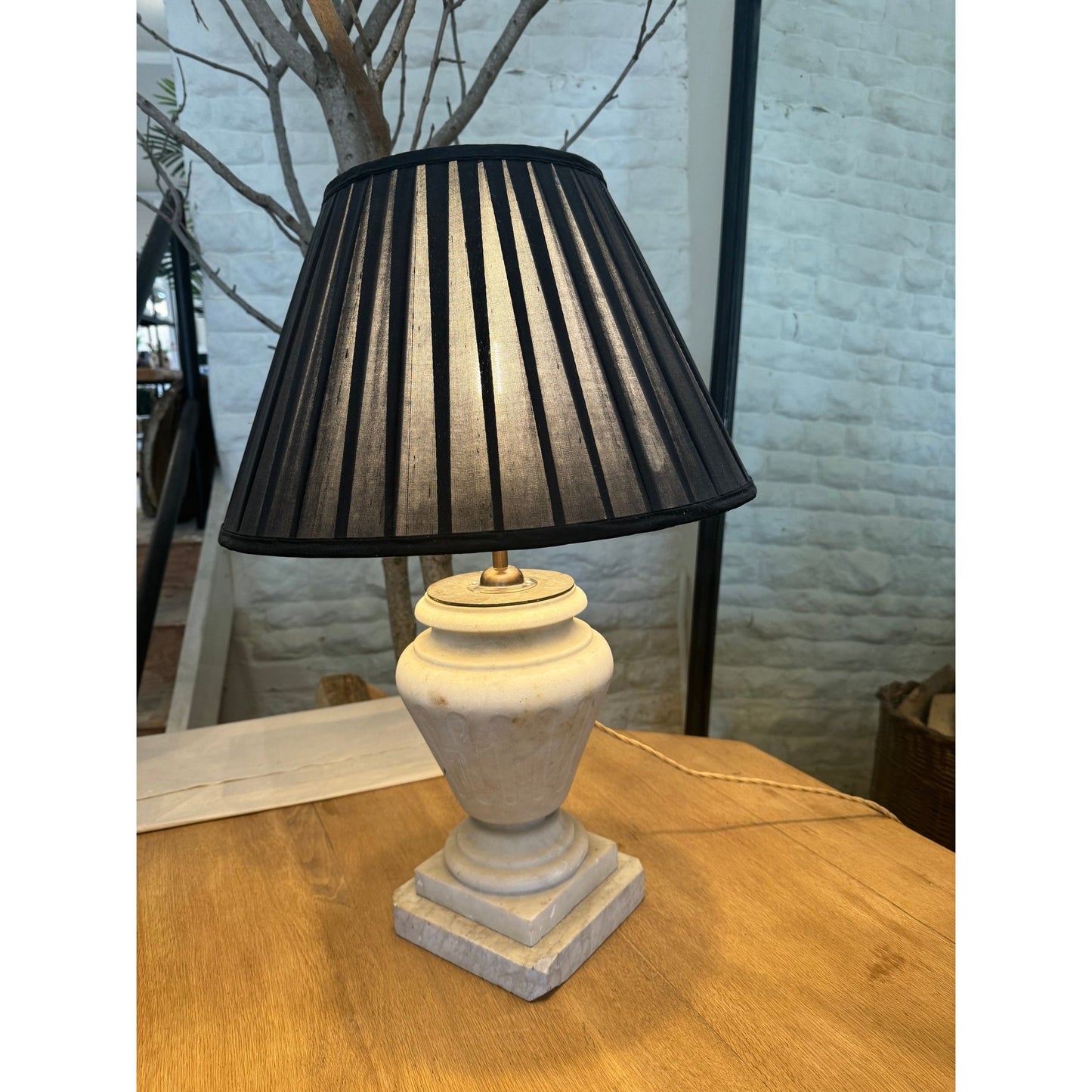 L004 Large Marble Lamp