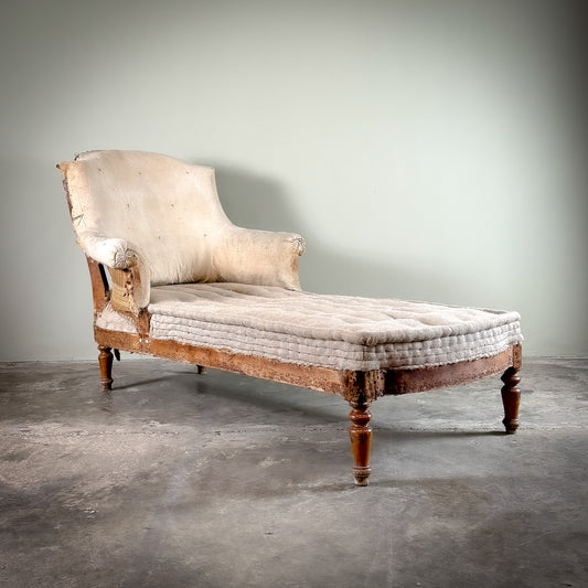 C1057 French Day Bed / Chaise - ON RESERVE